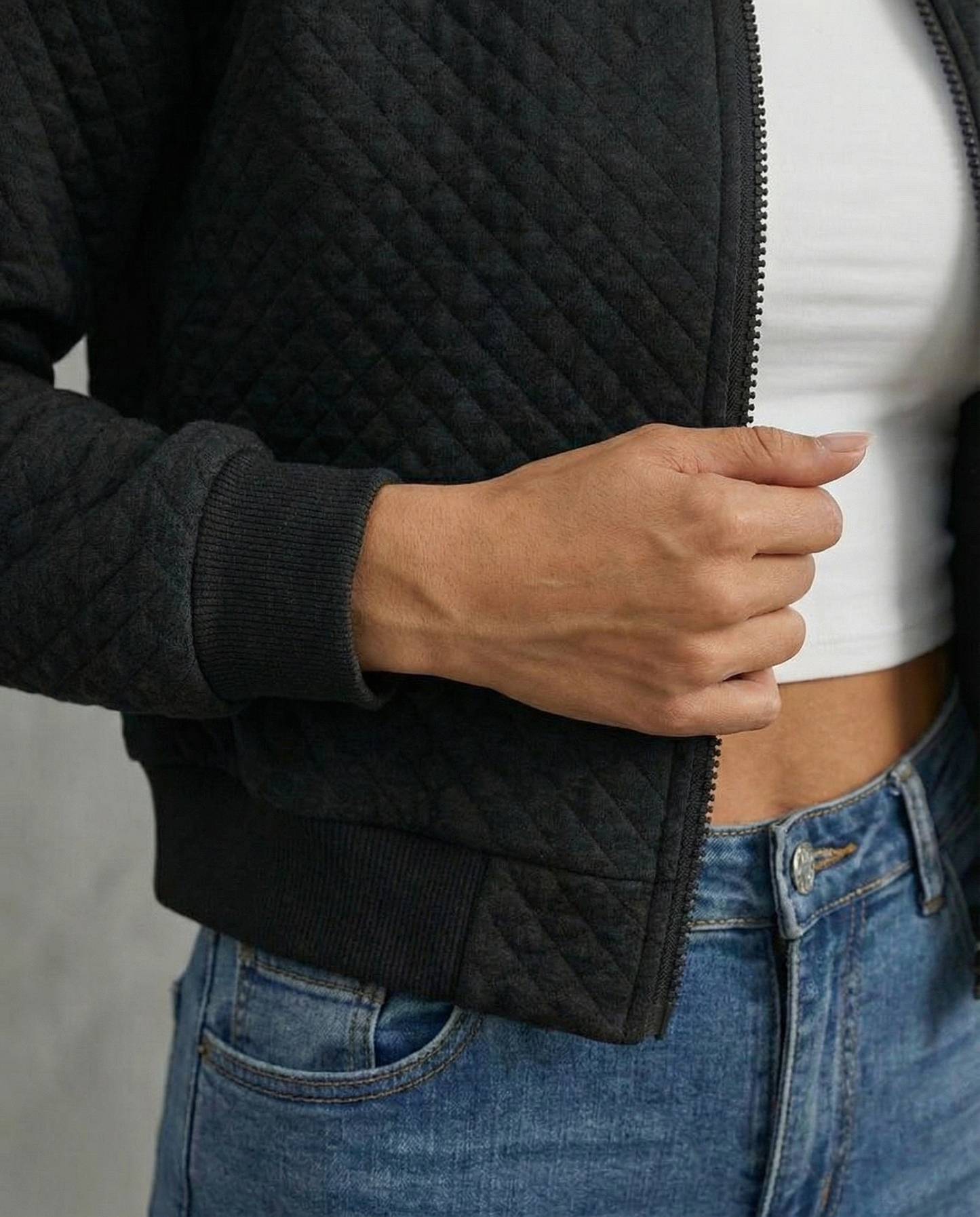 Léa – Lett og elegant sommerbomberjakke med glidelås for kvinner