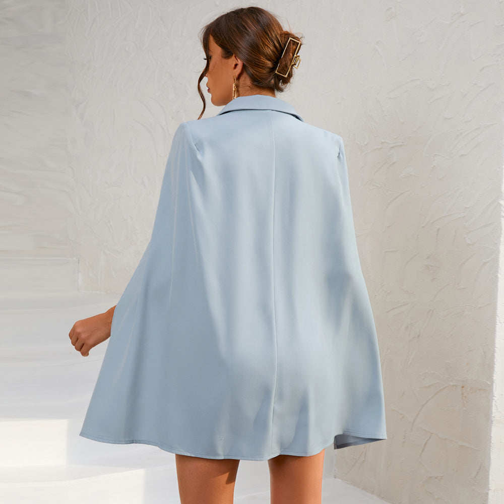 Robe Blazer Femme - Coupe Cintrée - Double Boutonnage avec Cape Élégante