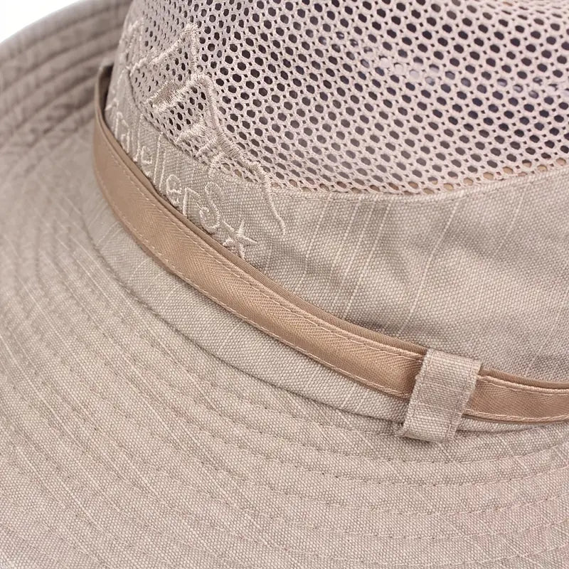 Outdoor Sun Hat in Breathable and Adjustable Cotton for Hiking
