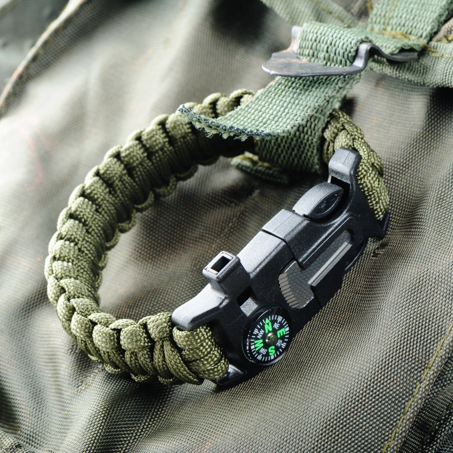 Multifunction Survival Bracelet for Hiking and Outdoor Adventures