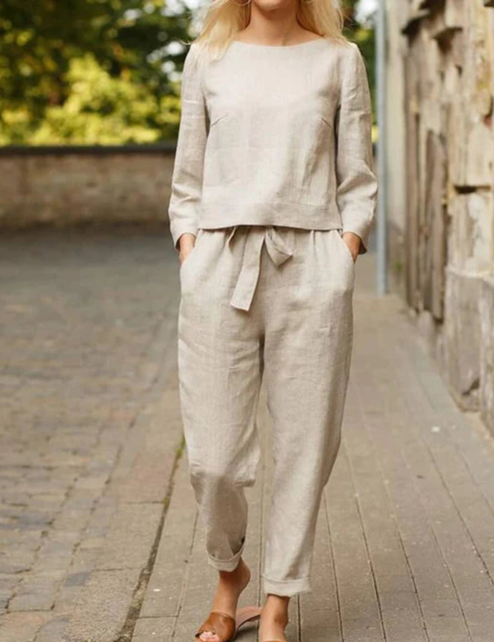 Clara Douce et Polyvalente Ensemble Femme – Haut à Manches Longues et Pantalon Droit Ceinturé