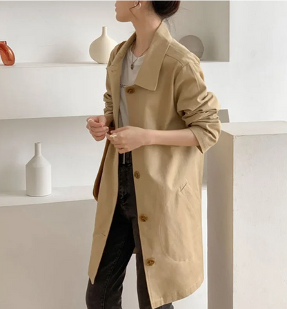 Emma – Elegant long trench coat with tailored collar