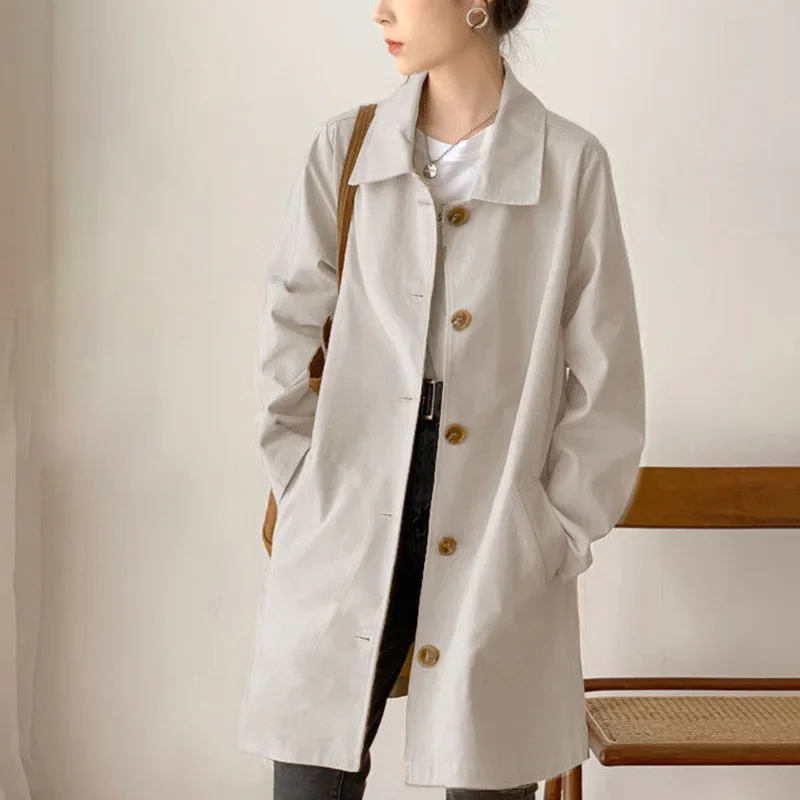 Emma – Elegant long trench coat with tailored collar