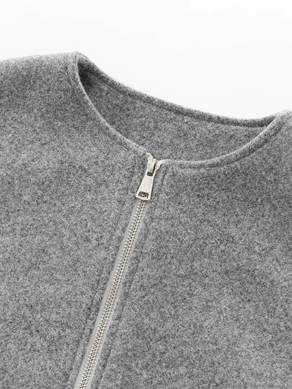 Léa – Bomber élégante en tissu doux gris