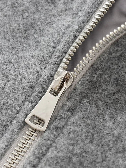Léa – Bomber élégante en tissu doux gris