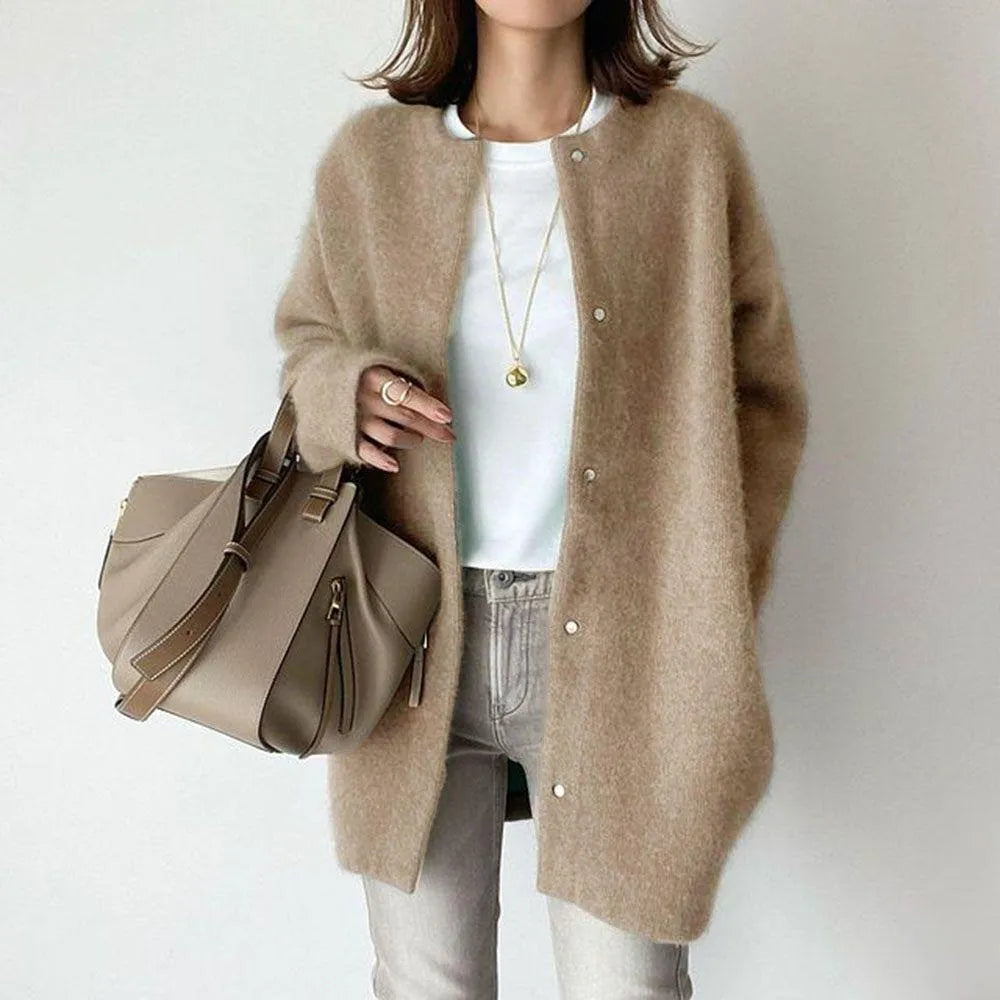Léa – Cardigan doux en maille à boutons