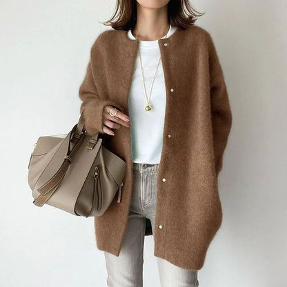 Léa – Cardigan doux en maille à boutons