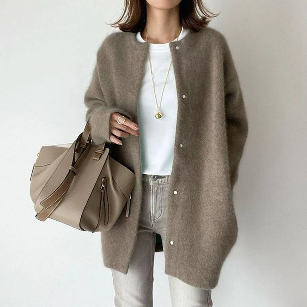 Léa – Cardigan doux en maille à boutons