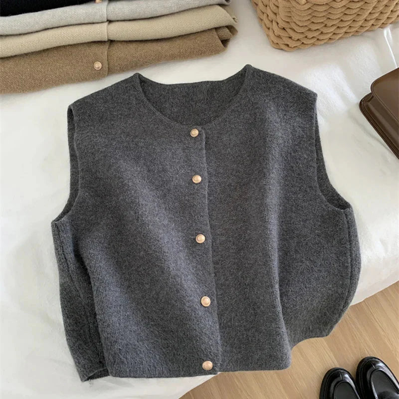 Léa Soft Sleeveless Knit Cardigan