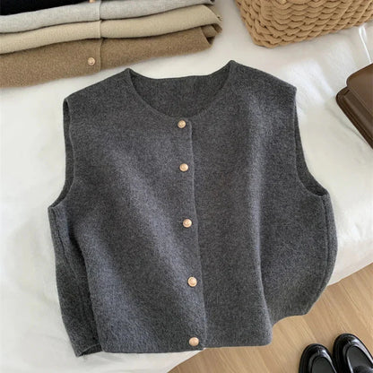 Léa Soft Sleeveless Knit Cardigan