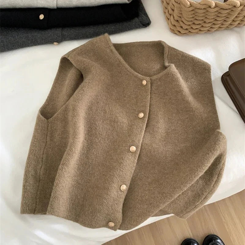 Léa Soft Sleeveless Knit Cardigan