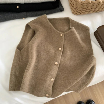 Léa Soft Sleeveless Knit Cardigan