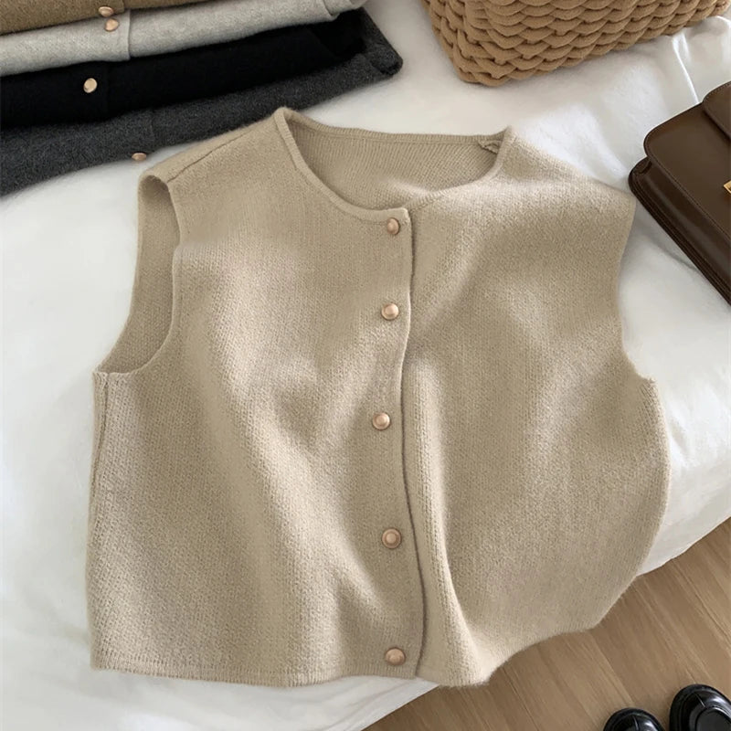 Léa Soft Sleeveless Knit Cardigan