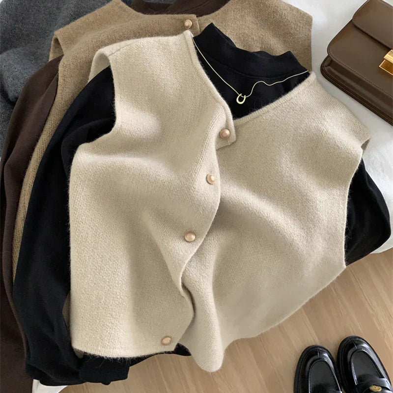 Léa Soft Sleeveless Knit Cardigan