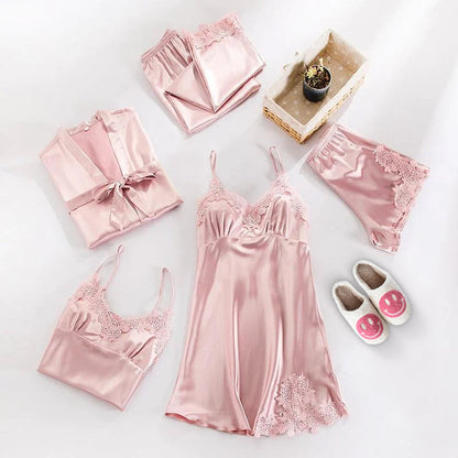 Sophie Ensemble Satiné Élégant – Pyjama 5 Pièces avec Détails en Dentelle