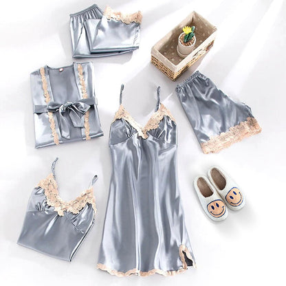 Sophie Ensemble Satiné Élégant – Pyjama 5 Pièces avec Détails en Dentelle