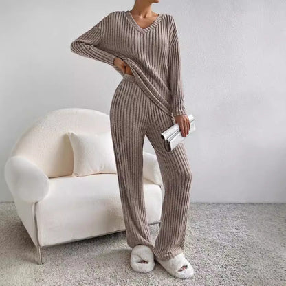 Sophie – Ensemble maille côtelée douce et élégante