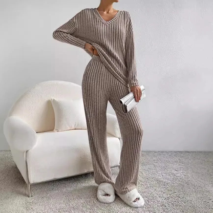 Sophie – Ensemble tricoté côtelé élégant et confortable