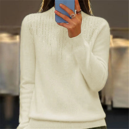 Sophie – Pull doux à col montant orné de sequins