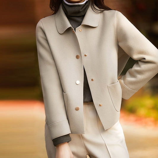 Sophie Elegant og Myk Kort Kåpe