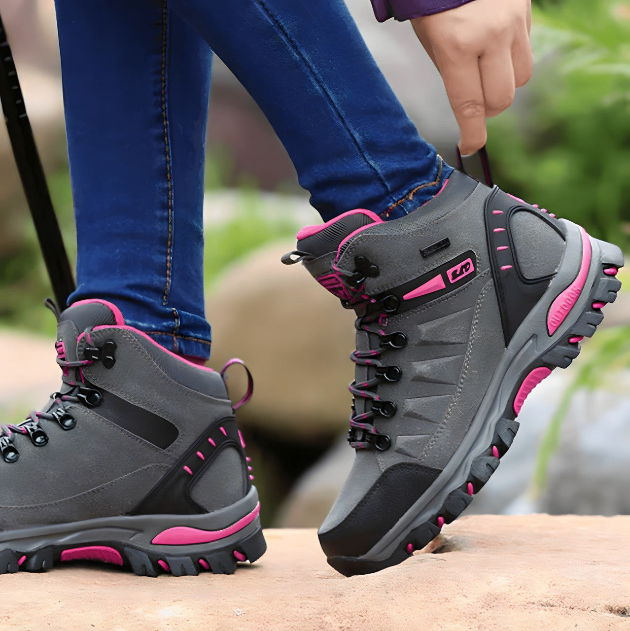 Waterproof Women's Hiking Shoes for Hiking and Outdoors