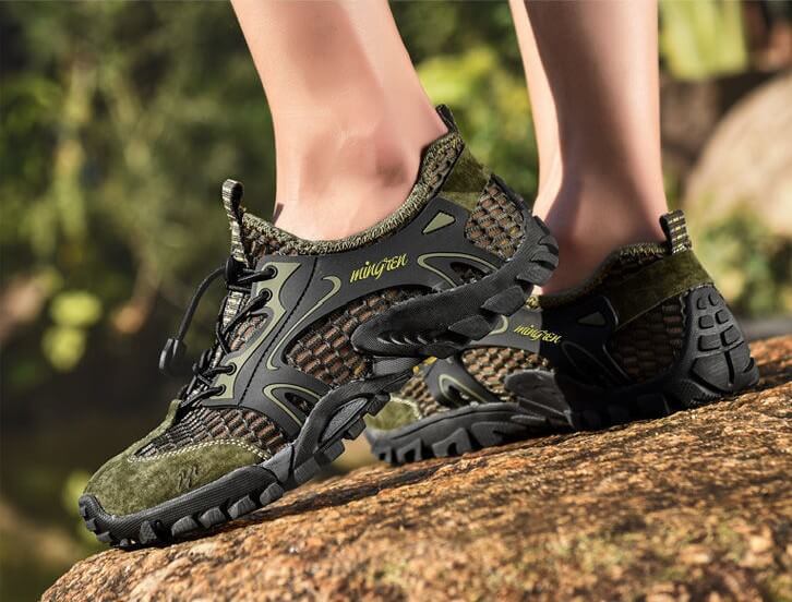 Chaussures d'Eau Homme à Mesh Respirant Drainant, Semelle Souple Antidérapante et Serrage Rapide
