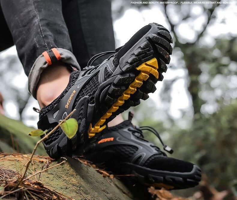 Chaussures d'Eau Homme à Mesh Respirant Drainant, Semelle Souple Antidérapante et Serrage Rapide