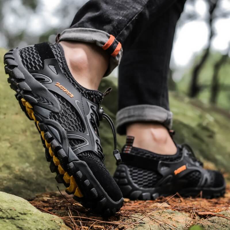 Chaussures d'Eau Homme à Mesh Respirant Drainant, Semelle Souple Antidérapante et Serrage Rapide