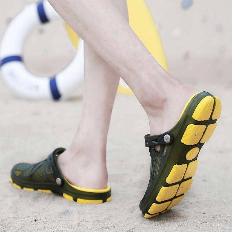 Sabots Outdoor Homme Ajourés et Légers à Enfiler pour Plage et Bord de l'Eau